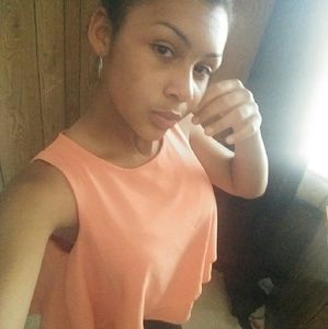 Meet your Posher, Davina