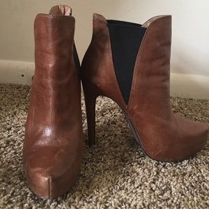 Francis bootie