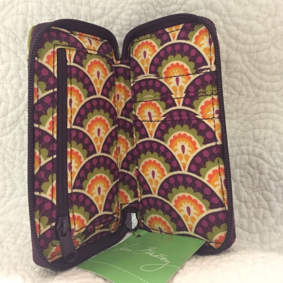 VERA BRADLEY All in One Wristlet - Picture 4 of 4