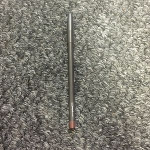 Mac brown lip pencil in "chestnut"