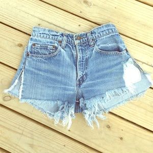 Levi's Vintage High Waisted Shorts💋