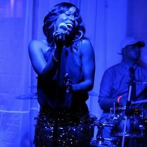 Meet your Posher, Elisha