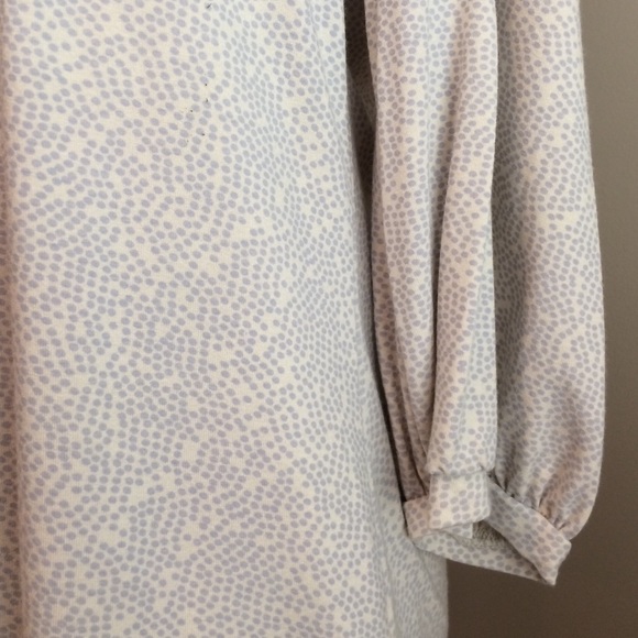 ✨Banana Republic Blue Dot Blouse✨ - Picture 3 of 4