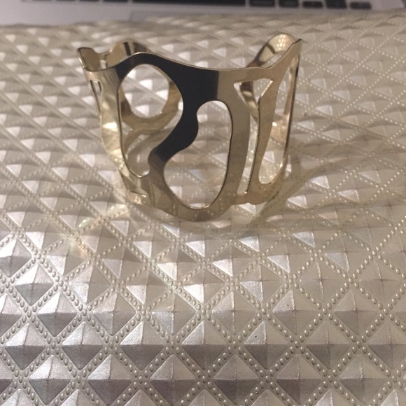 Bracelet/ cuff. - Picture 2 of 3