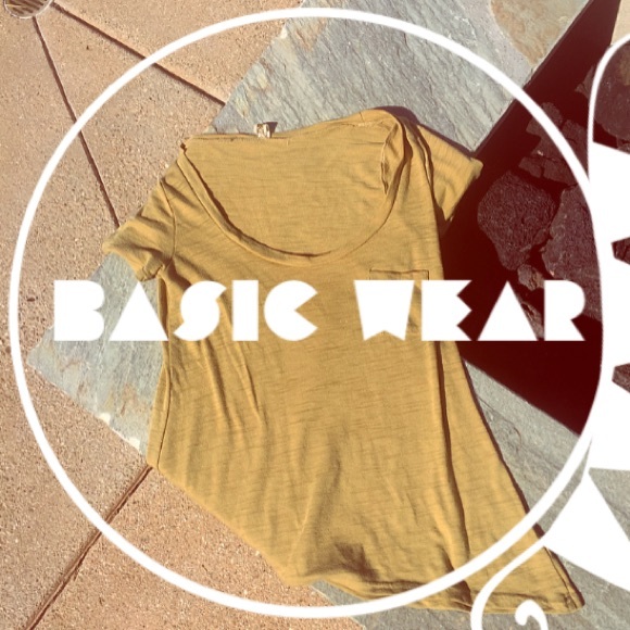 { basic wear } gold top