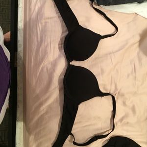 Black Victoria's Secret bra