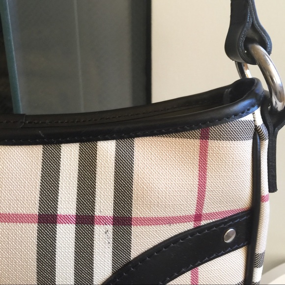 🎉Sold🎉. Burberry shoulder bag - Picture 3 of 4
