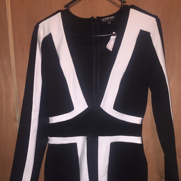 V neck dress