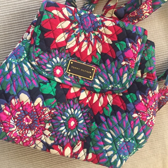 NEW Tommy Hilfiger Floral Backpack - Picture 2 of 4