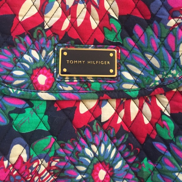 NEW Tommy Hilfiger Floral Backpack - Picture 3 of 4