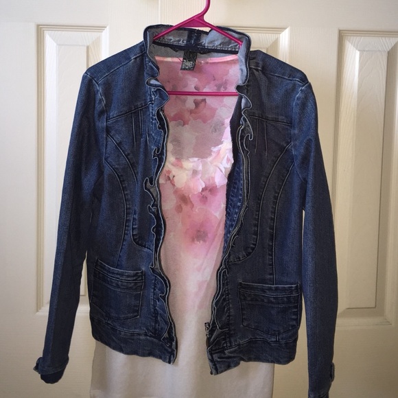 Sweet romantic ruffled top