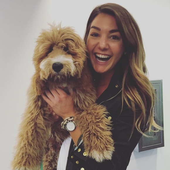 Meet your Posher, Corinne - Picture 1 of 1