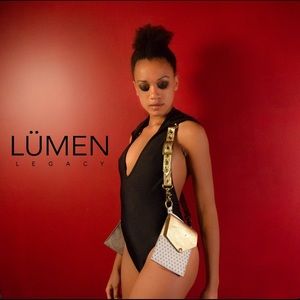 LÜMEN LEGACY reversible leather holster in gold