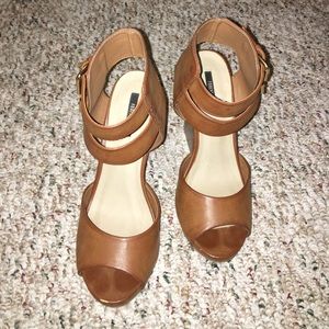 Brown Chunky Sandals!!!