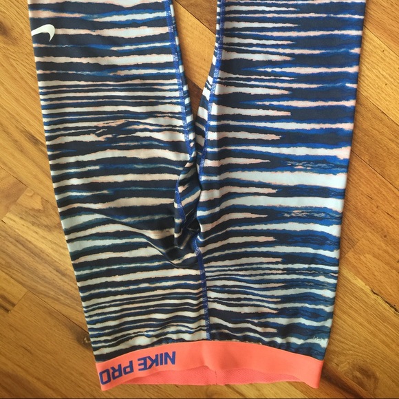 Nike pro capris
