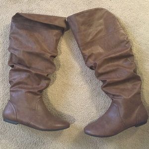 Brown slouch boots