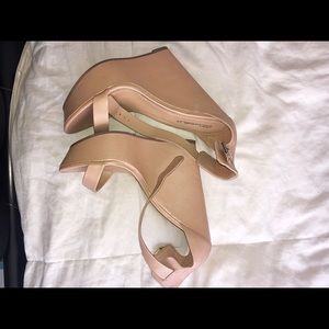 Nude Wedges.