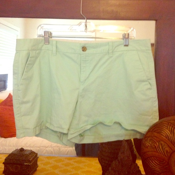Old Navy mint green shorts
