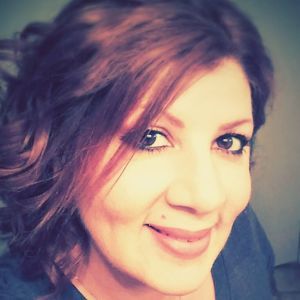 Meet your Posher, Alma