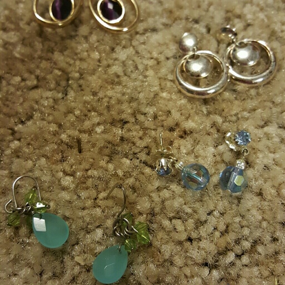Various earring styles - Picture 3 of 4