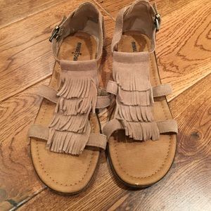 Minnetonka Maui sandals