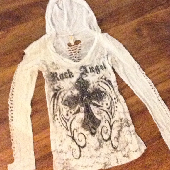 white long sleeve shirt