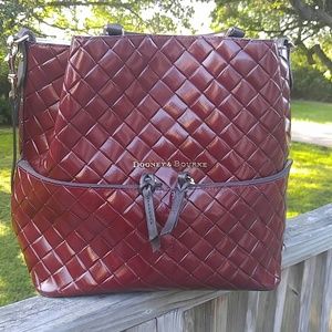 Dooney and Bourke large woven city dawson
