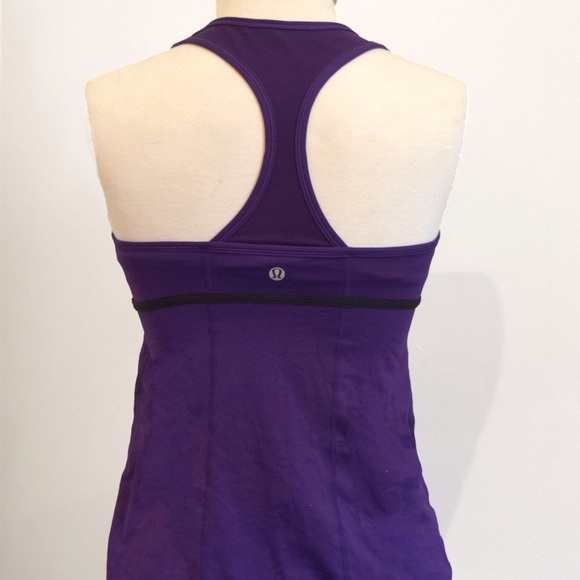 Lululemon Athletica top