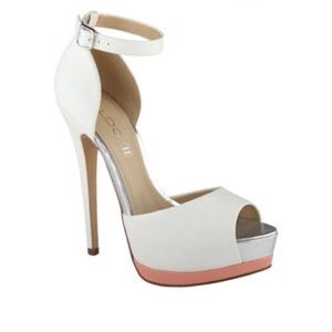 Aldo white platform wedding shoes Bers