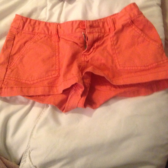 Shorts - Picture 3 of 3