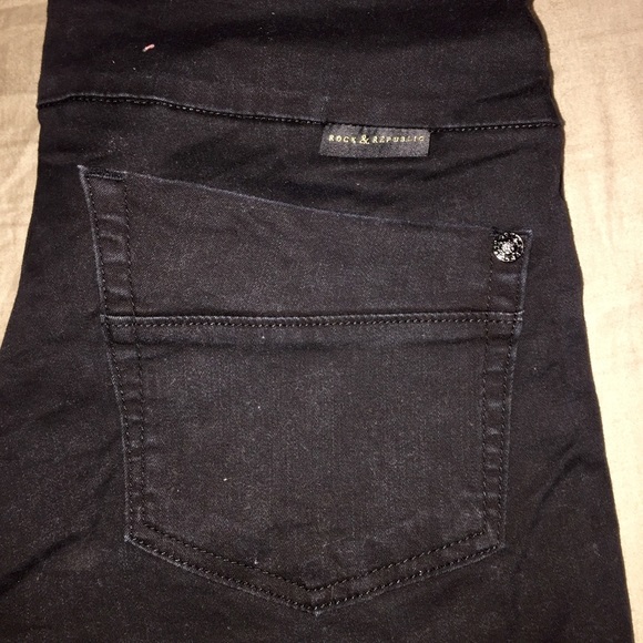 Black skinny jeans