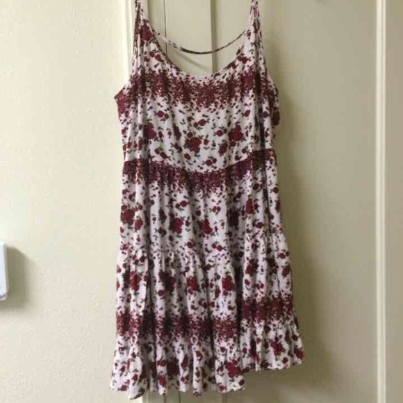 NWT Brandy Melville Red Rose Jada