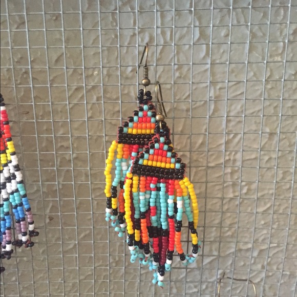 Handmade beaded earrings - Picture 2 of 2