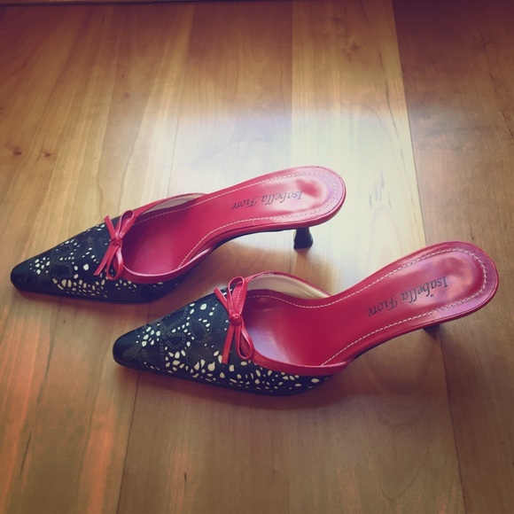 Women's red, black and white kitten heel shoes