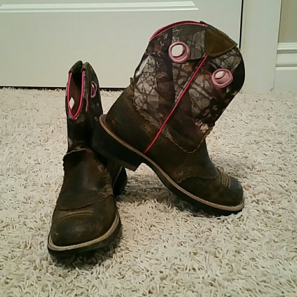Ariat Pink and Camo boots