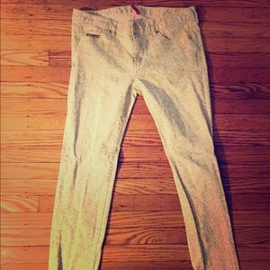 Uniqlo green and white printed pants