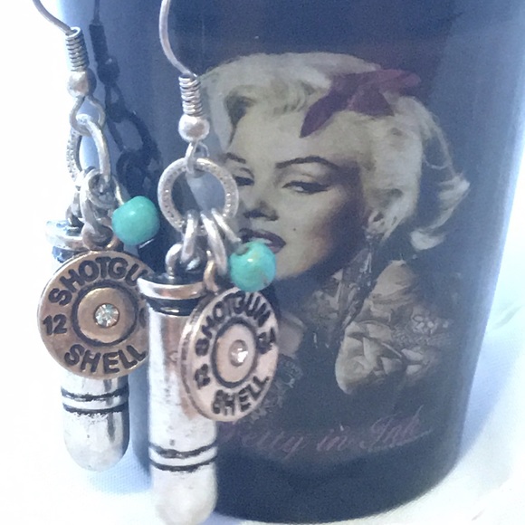 12 Guage Shotgun Shell Earrings - Picture 2 of 3