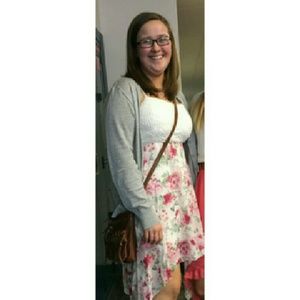 Meet your Posher, Caitlin