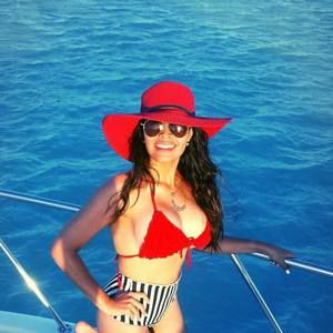 Meet your Posher, Lucelia