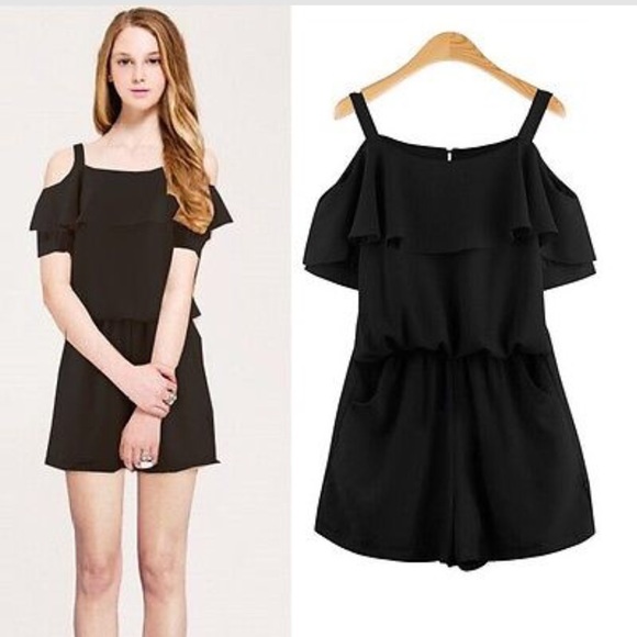 Off The Shoulder Short Romper Sz Medium