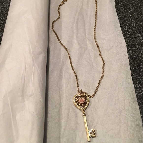 Key Necklace - Picture 2 of 4