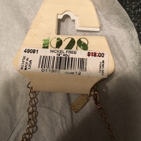 Key Necklace - Picture 3 of 4