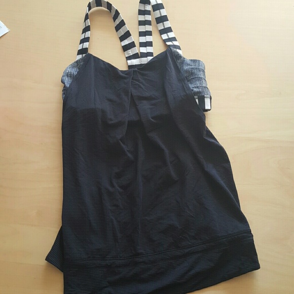 Authentic Lululemon tank - Picture 1 of 4