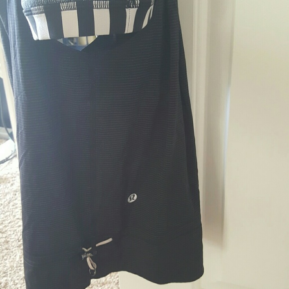 Authentic Lululemon tank - Picture 2 of 4