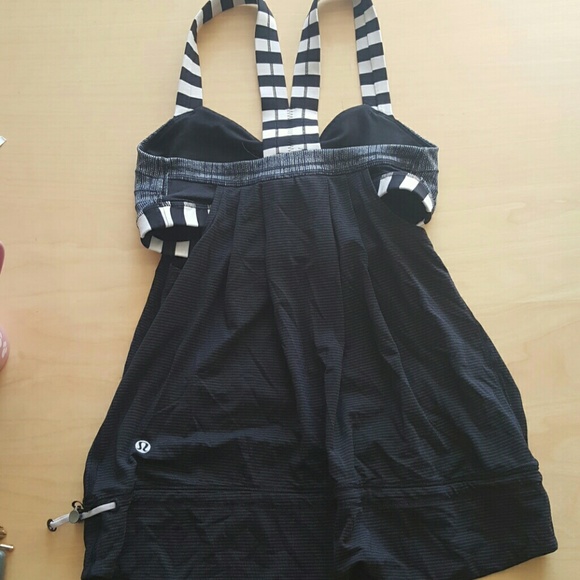 Authentic Lululemon tank - Picture 3 of 4