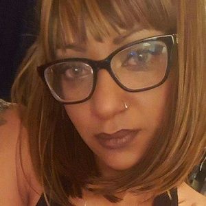 Meet your Posher, Cassandra