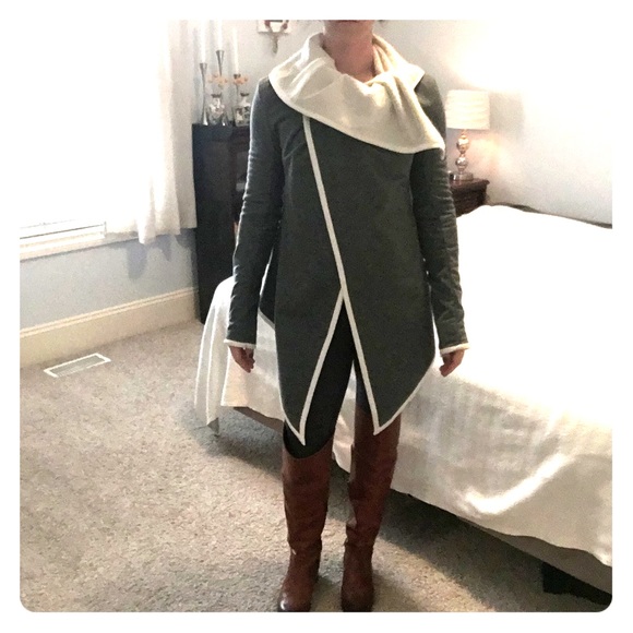 Lululemon Size 6 Wrap Jacket