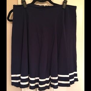 41 Hawthorn Navy skirt with white stripes Size L
