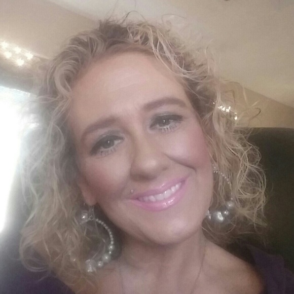 Kimberly - Picture 3 of 3