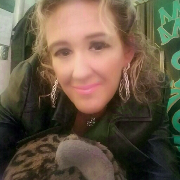 Kimberly - Picture 2 of 3